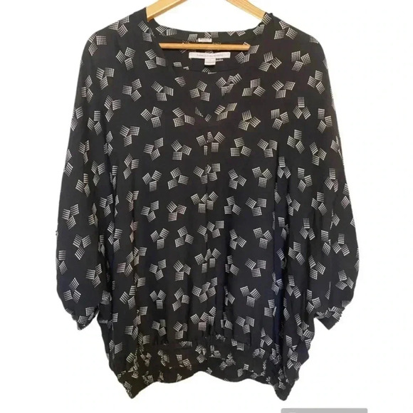 Diane Von Furstenberg Tops - Diane Von Furstenberg Womens Ruffle Sleeve Abstract Silk Blouse